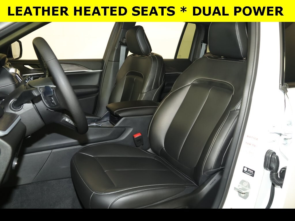 2025 Jeep Grand Cherokee Limited photo 4