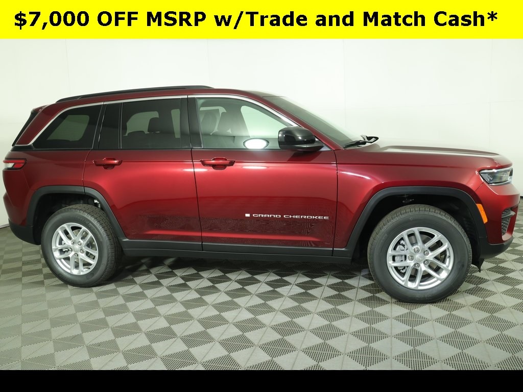 2025 Jeep Grand Cherokee Laredo's photo