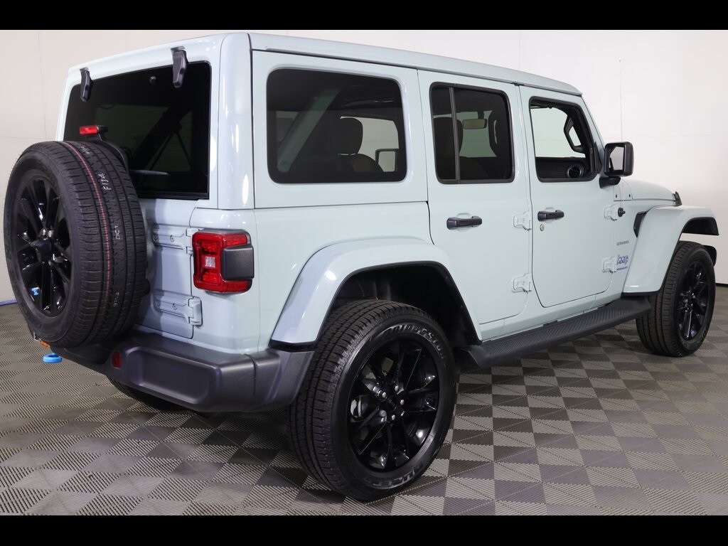 2023 Jeep Wrangler Sahara 4xe photo 2