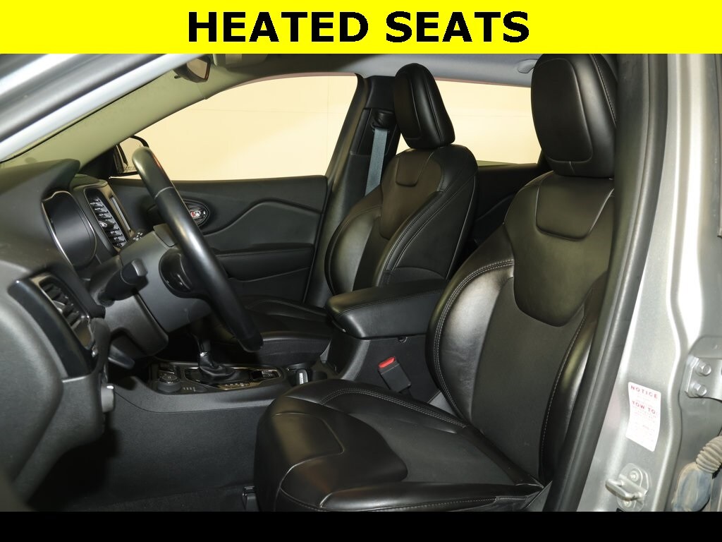 2021 Jeep Cherokee Altitude photo 2