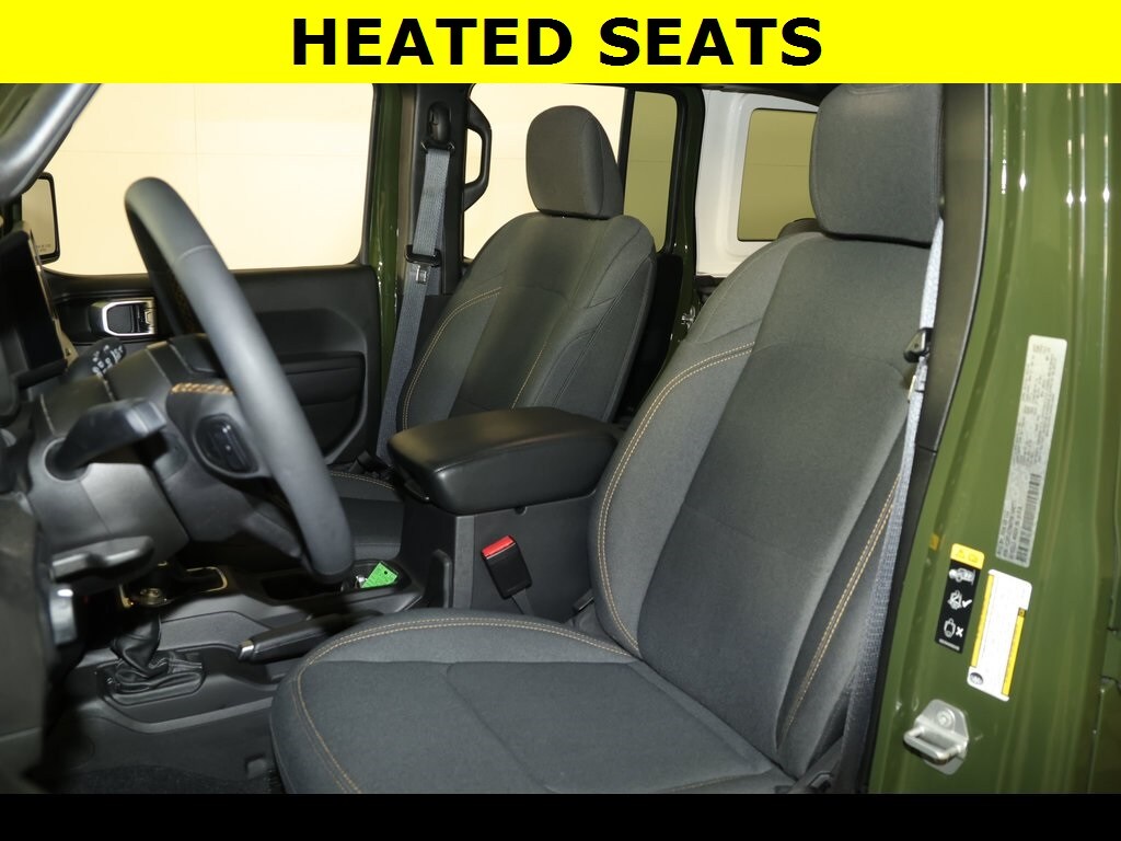 2024 Jeep Wrangler Willys photo 4