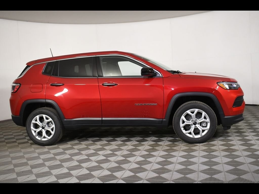 2025 Jeep Compass Sport photo 2