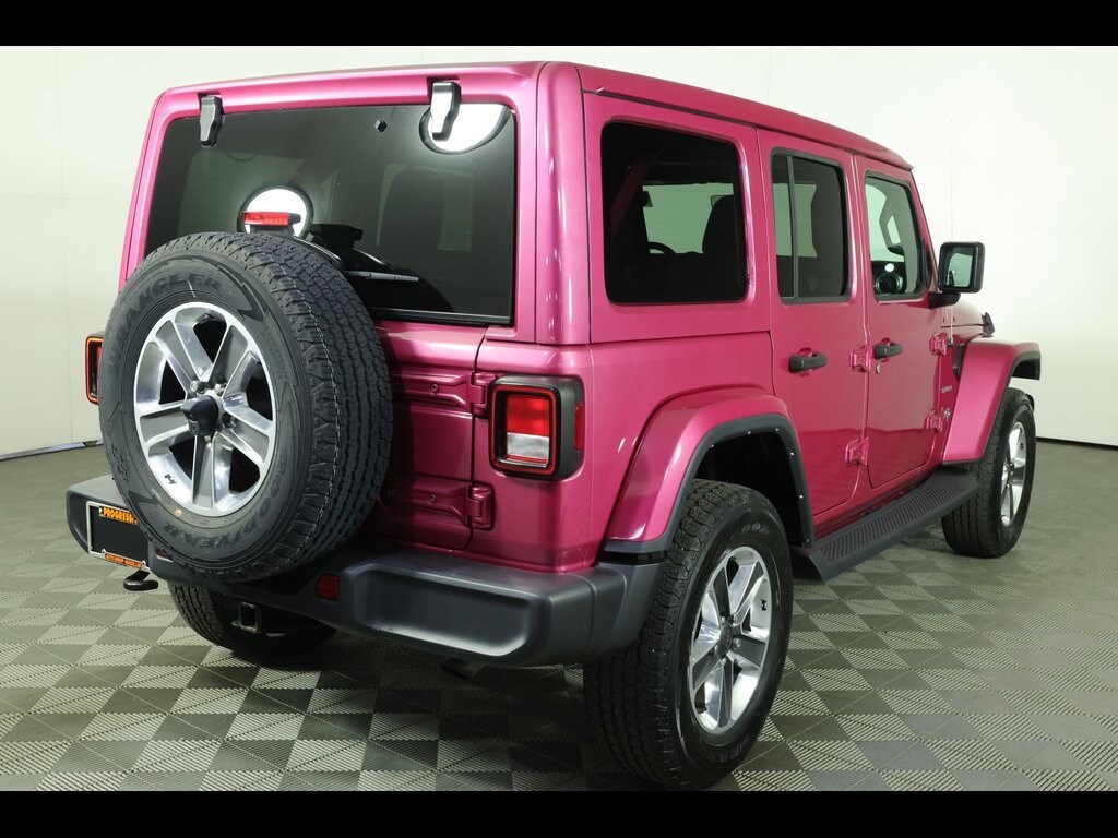 2021 Jeep Wrangler Unlimited Sahara photo 2