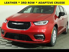 2026 Chrysler Pacifica SELECT Passenger Van