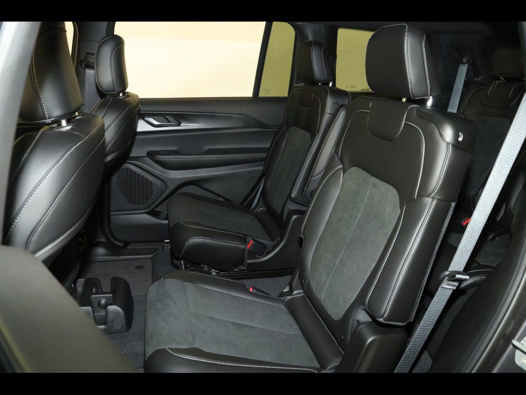 2025 Jeep Grand Cherokee L Altitude - Photo 21