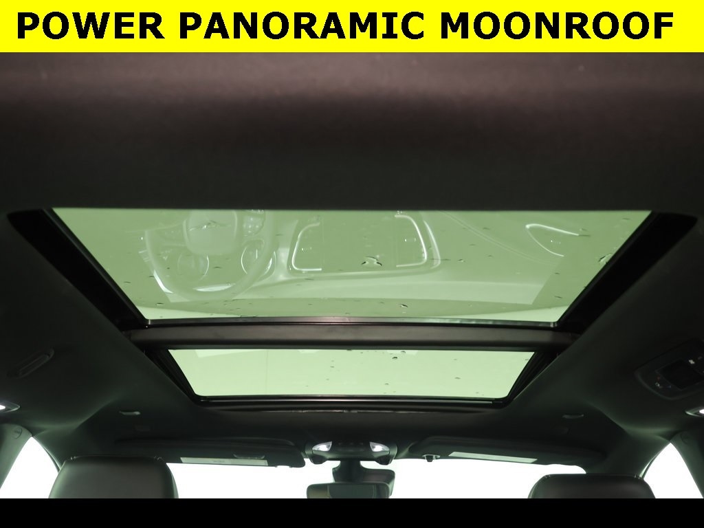 New 2026 Chrysler Pacifica LIMITED Passenger Van