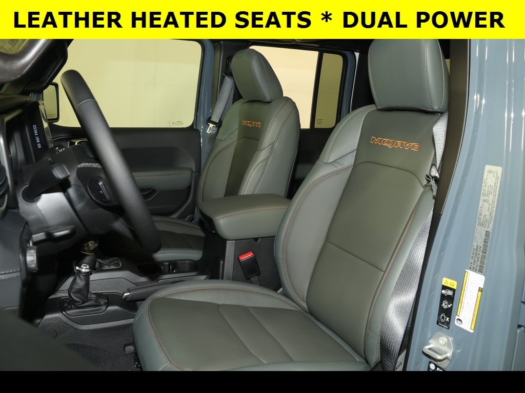 New 2025 Jeep Gladiator MOJAVE X 4X4 Pickup