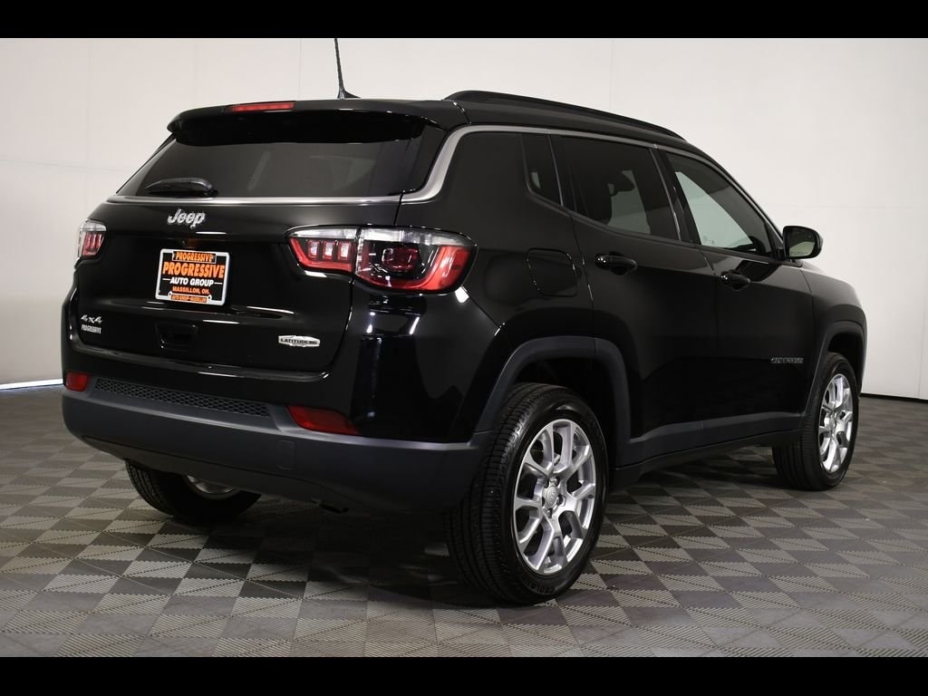 Used 2024 Jeep Compass Latitude Lux with VIN 3C4NJDFN6RT577225 for sale in Massillon, OH