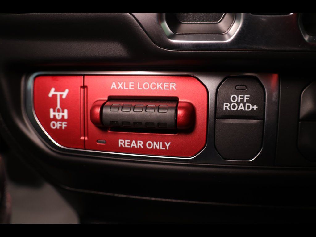 2025 Jeep Wrangler 4-Door Willys - Photo 12