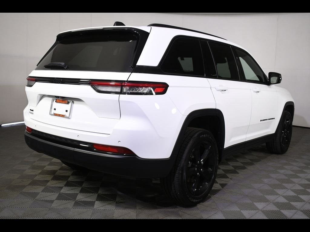 Used 2023 Jeep Grand Cherokee Altitude with VIN 1C4RJHAGXPC596175 for sale in Massillon, OH