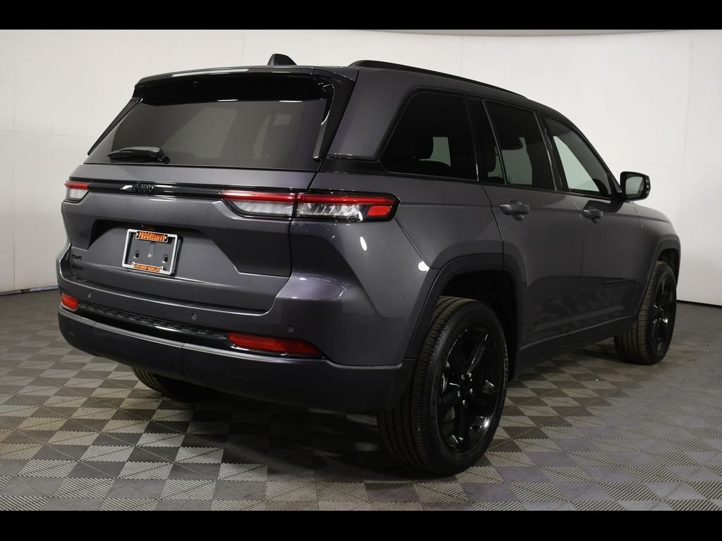 Used 2023 Jeep Grand Cherokee Altitude with VIN 1C4RJHAG7PC548147 for sale in Massillon, OH