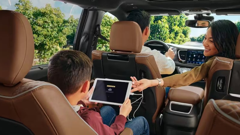 2024 Chrysler Pacifica Touring L stow n go seating