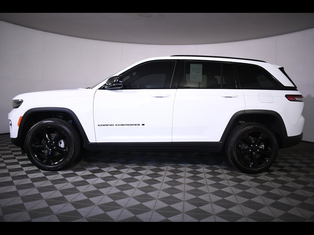 Used 2023 Jeep Grand Cherokee Altitude with VIN 1C4RJHAG6PC529704 for sale in Massillon, OH