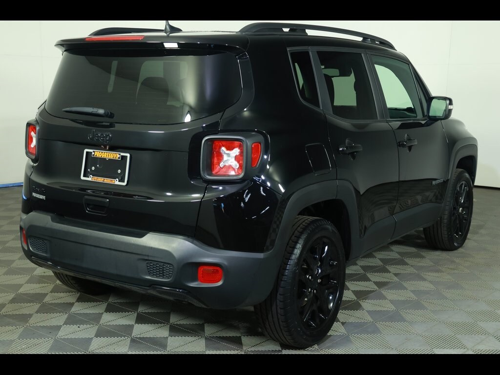 2022 Jeep Renegade Altitude photo 2