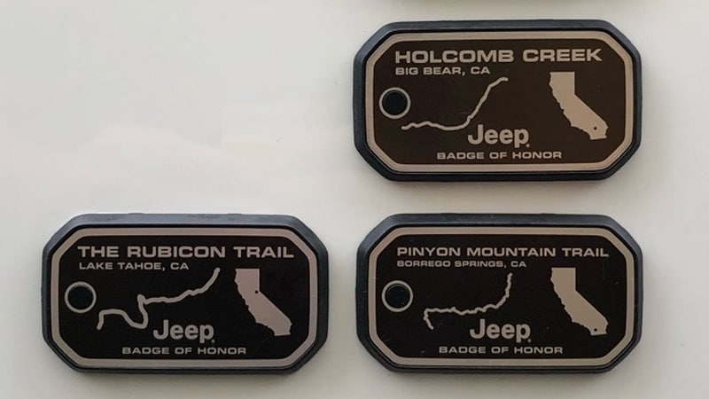 Displaying Jeep Trail Badges
