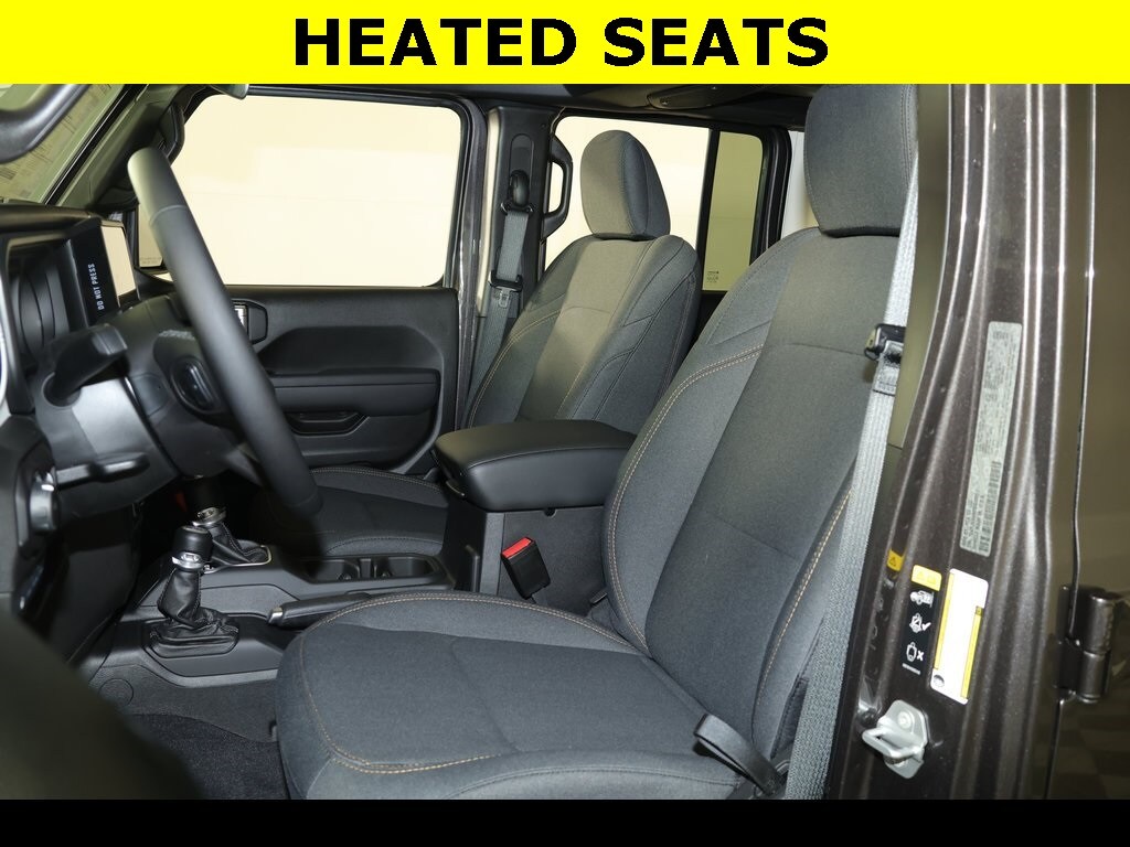 2025 Jeep Wrangler 4xe Sport S photo 3