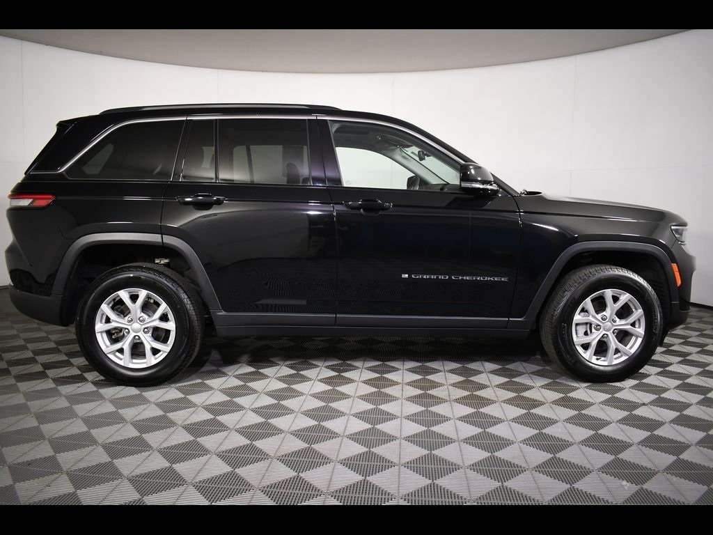 Used 2023 Jeep Grand Cherokee Limited with VIN 1C4RJHBG4PC644350 for sale in Massillon, OH