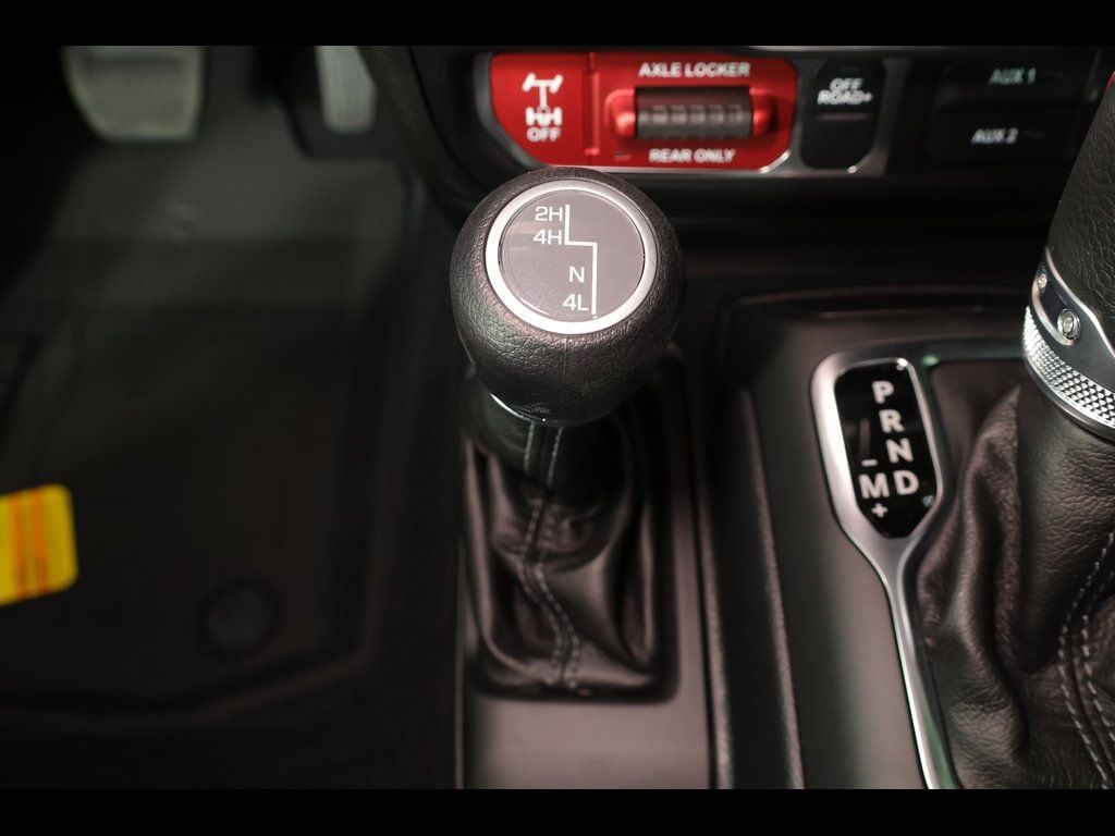 2025 Jeep Wrangler 4-Door Willys - Photo 13