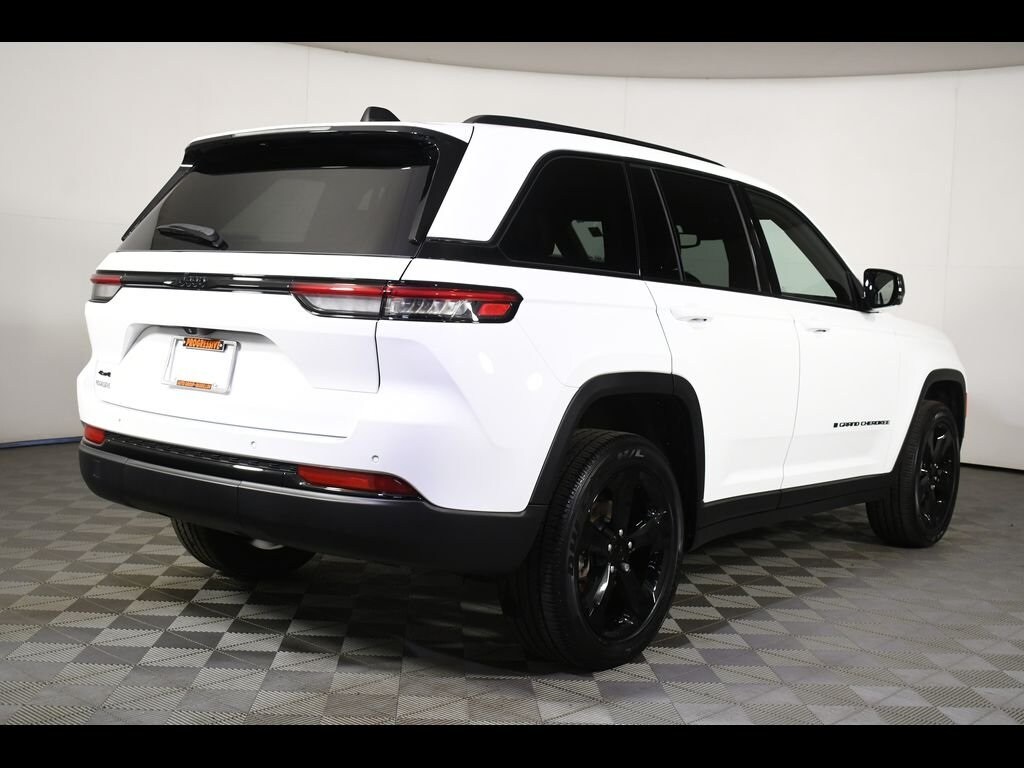 Used 2023 Jeep Grand Cherokee Altitude with VIN 1C4RJHAG6PC595251 for sale in Massillon, OH