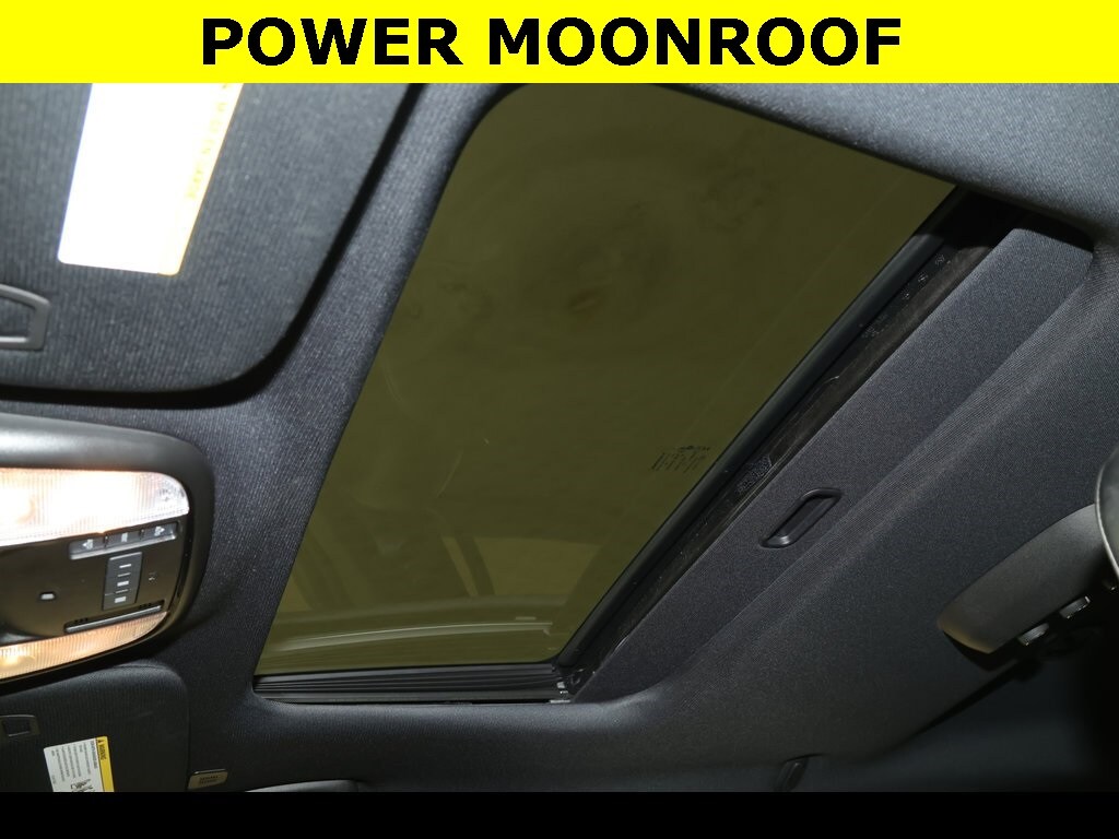 2022 Dodge Durango GT Plus photo 2