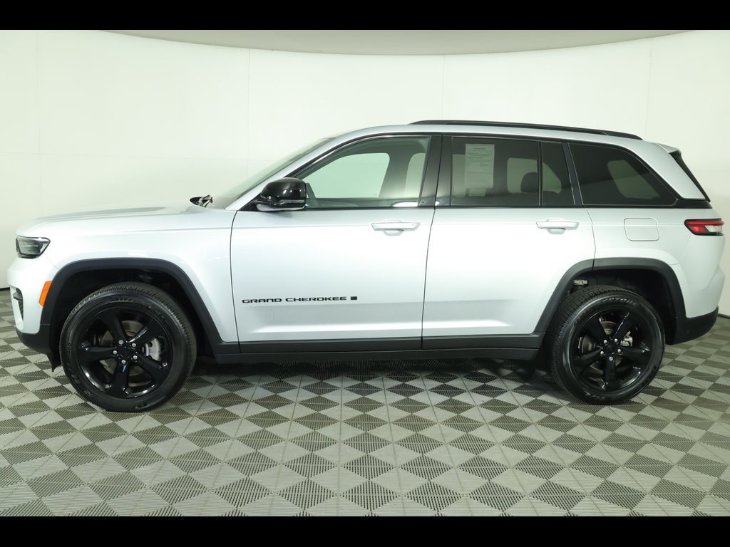 Used 2023 Jeep Grand Cherokee Altitude X SUV