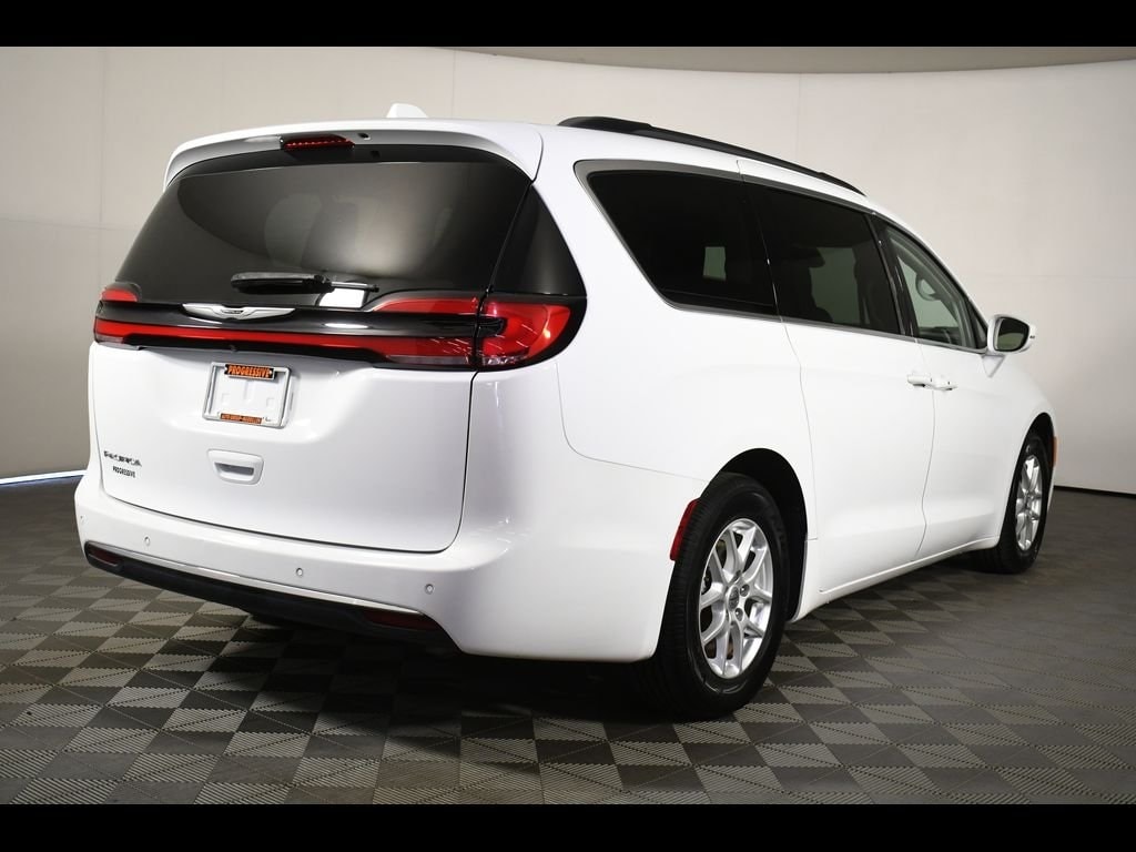 Used 2022 Chrysler Pacifica Touring L with VIN 2C4RC1BG0NR114172 for sale in Massillon, OH