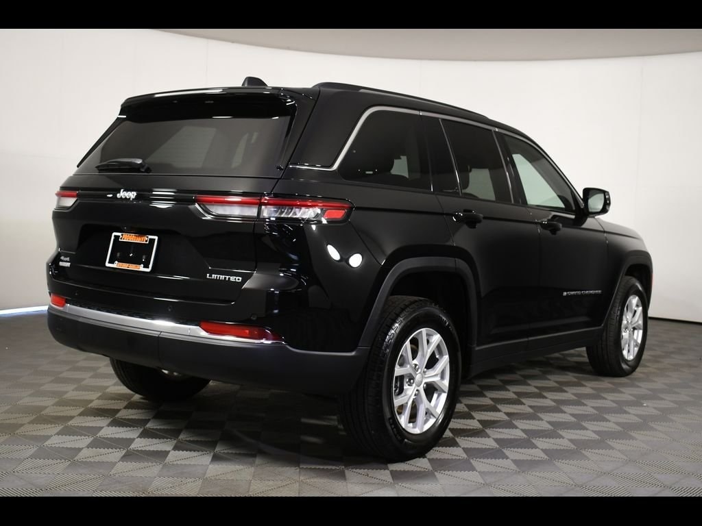 Used 2023 Jeep Grand Cherokee Limited with VIN 1C4RJHBG3PC666789 for sale in Massillon, OH