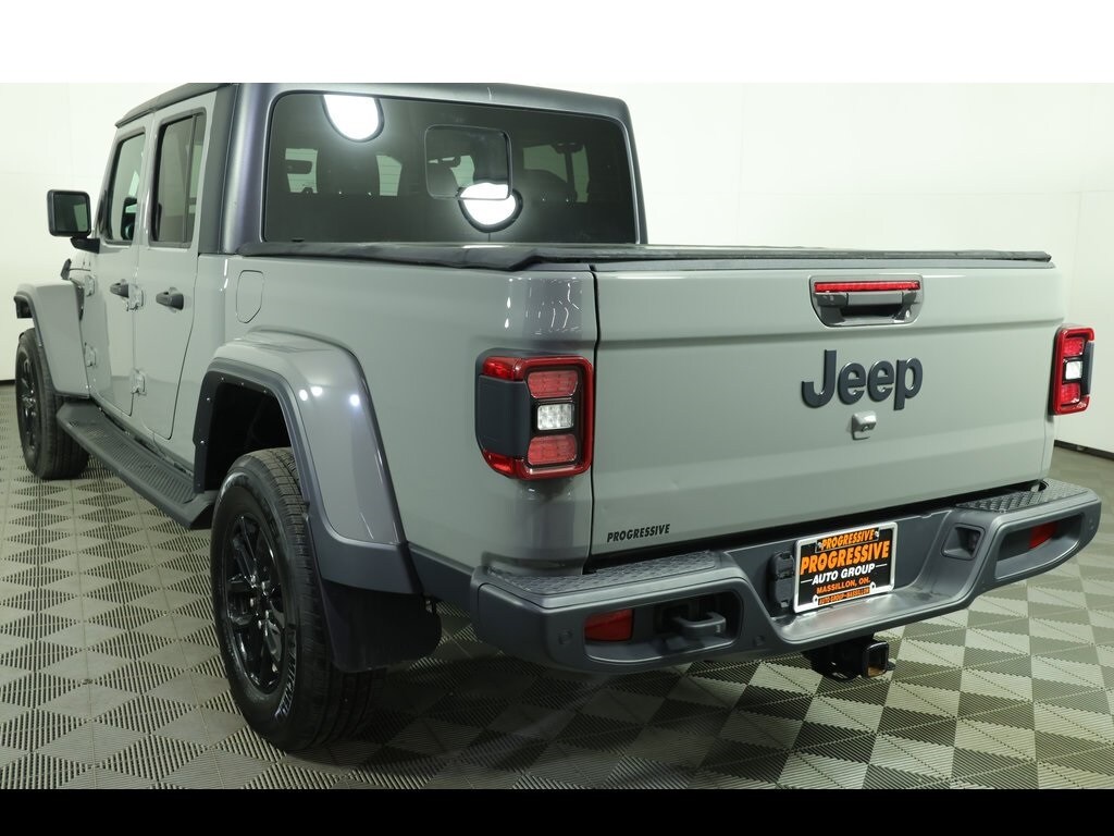 Used 2023 Jeep Gladiator Sport Truck