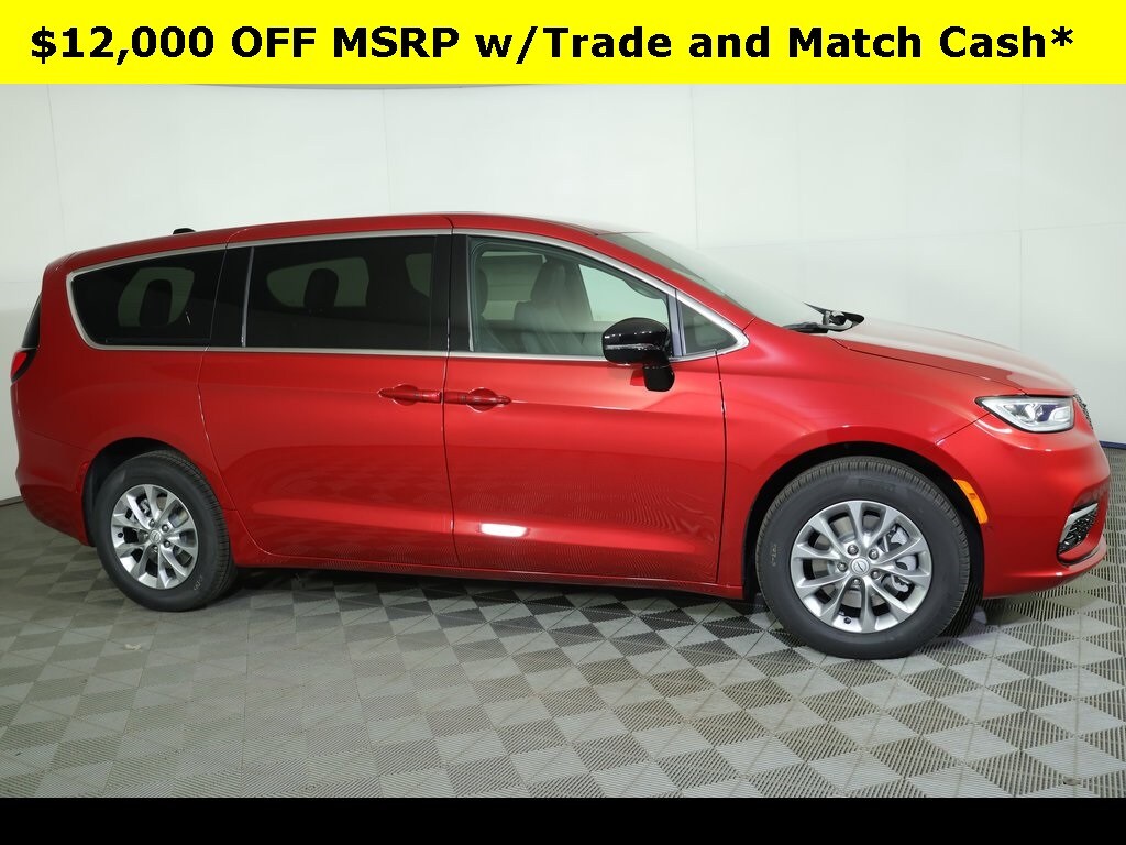 2026 Chrysler Pacifica Passenger Van 