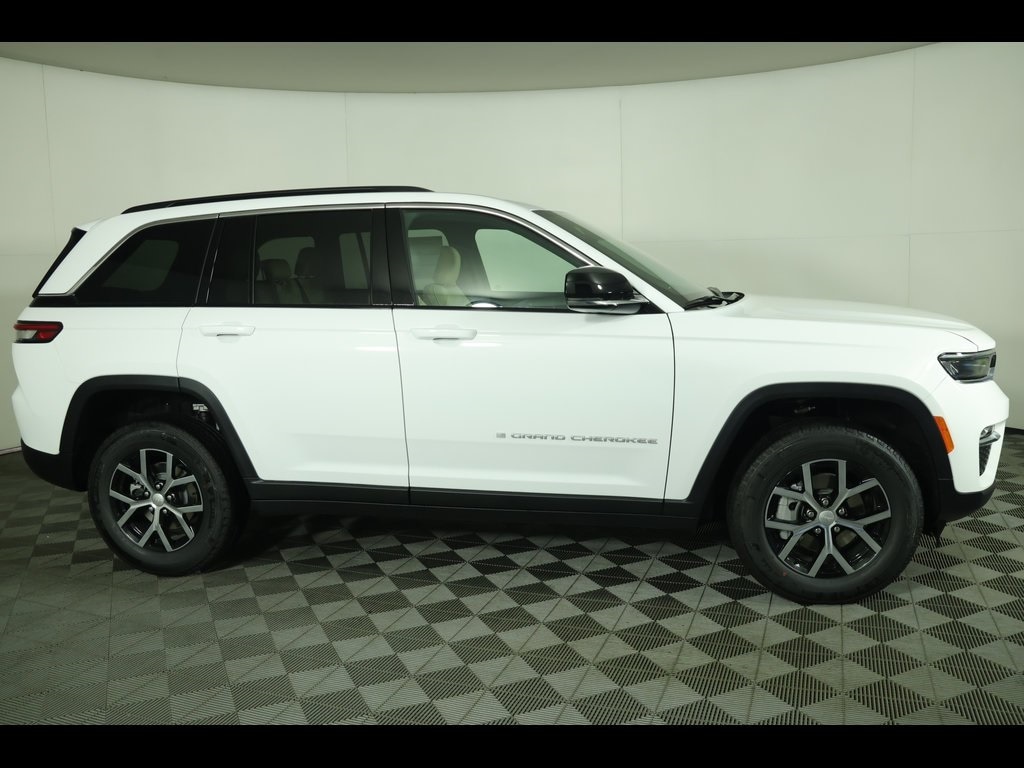 New 2025 Jeep Grand Cherokee LIMITED 4X4 Sport Utility