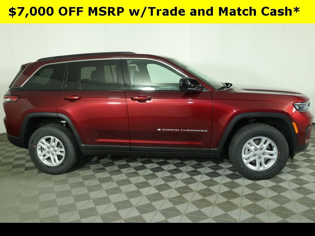 New 2025 Jeep Grand Cherokee LAREDO 4X4 Sport Utility