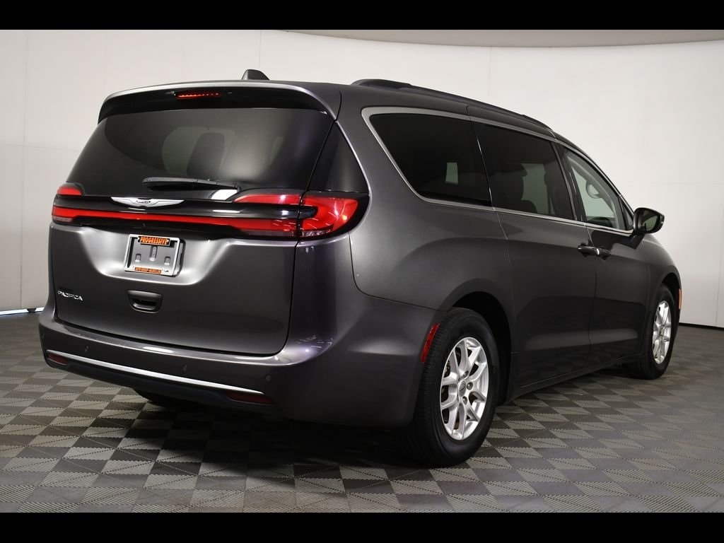 Used 2022 Chrysler Pacifica Touring L with VIN 2C4RC1BG2NR134259 for sale in Massillon, OH