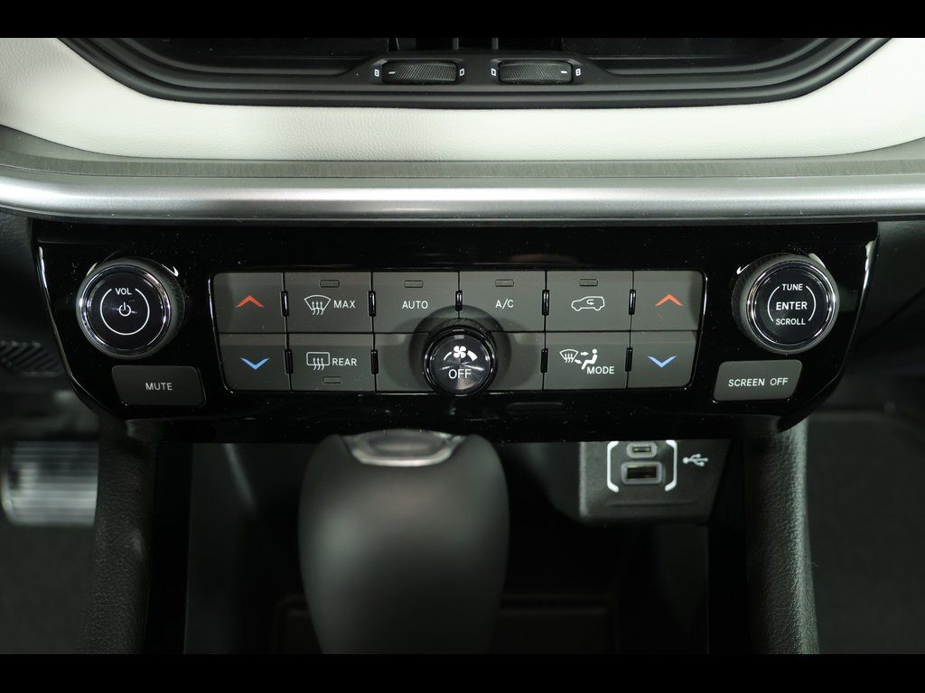 2026 Jeep Compass Limited - Photo 18