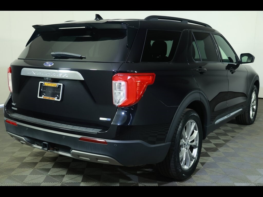 2020 Ford Explorer XLT photo 2