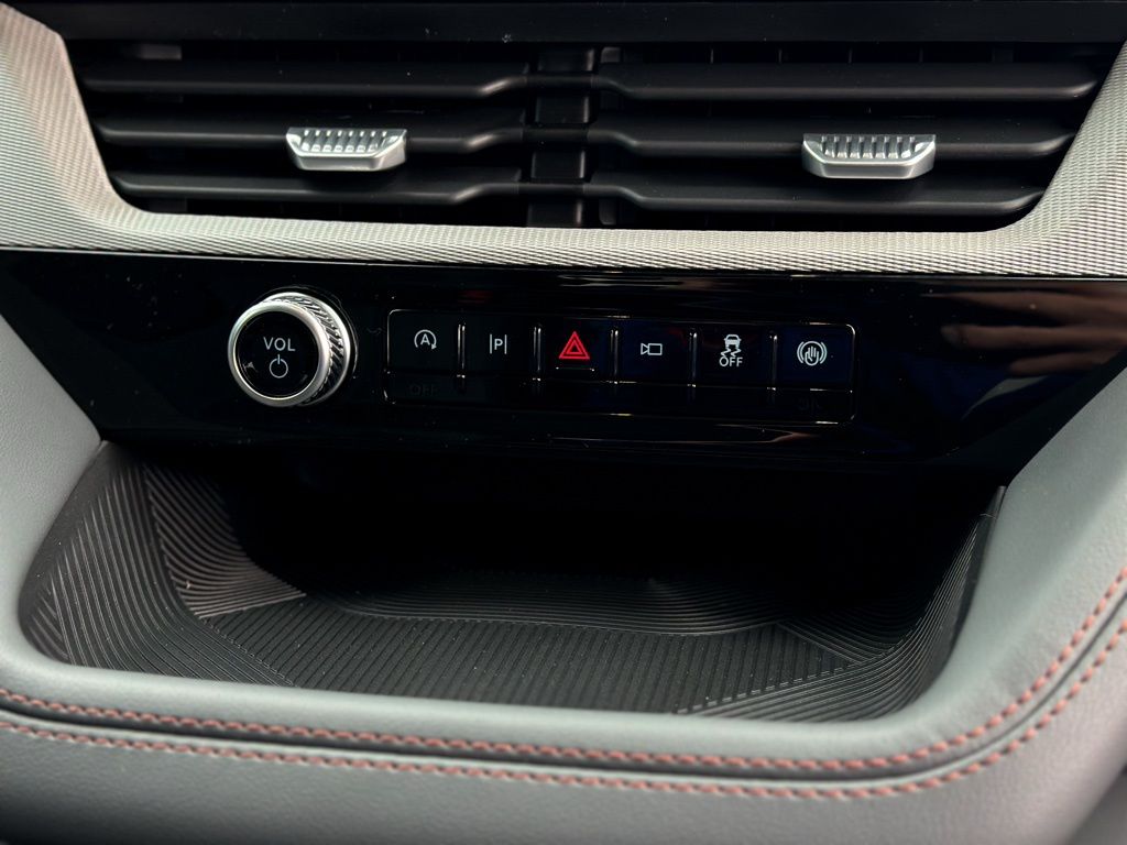 2026 Ford Explorer Active - Photo 11