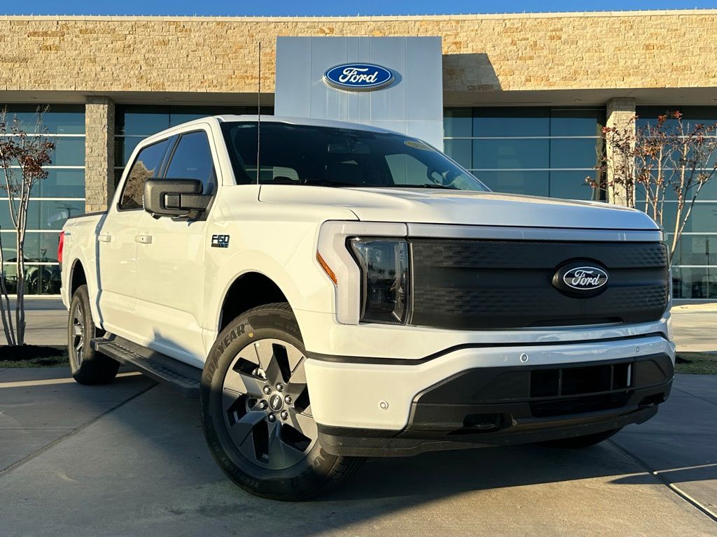 2025 Ford F-150 Lightning Flash's photo