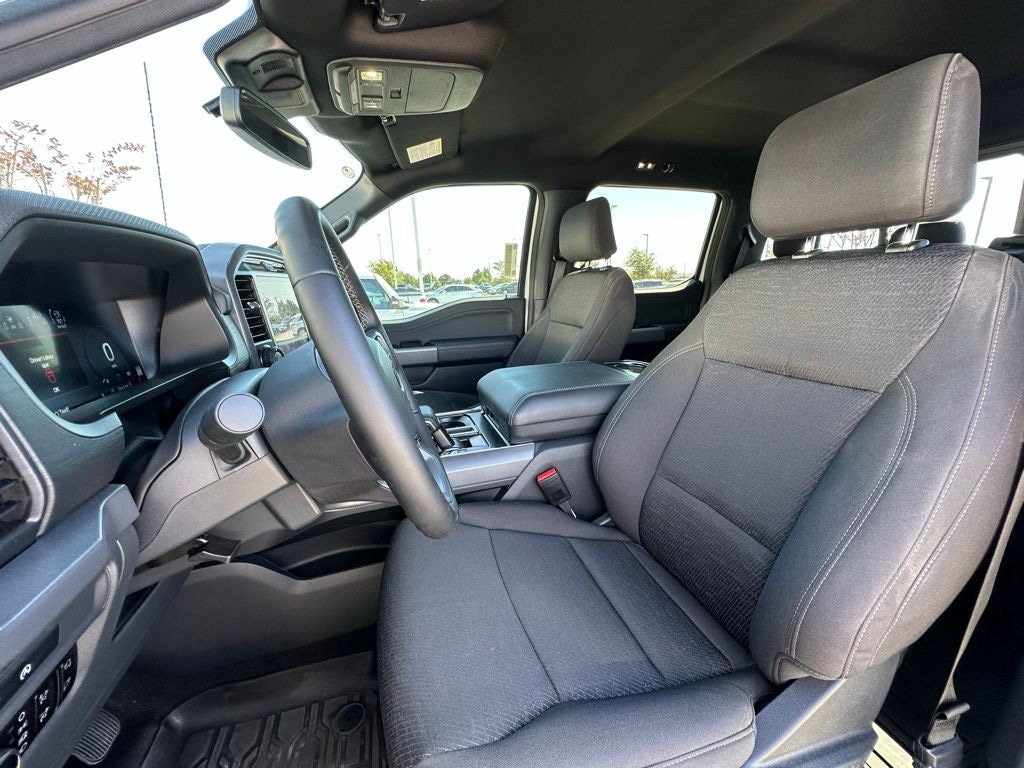 New 2025 Ford F-150 XLT Truck SuperCrew Cab