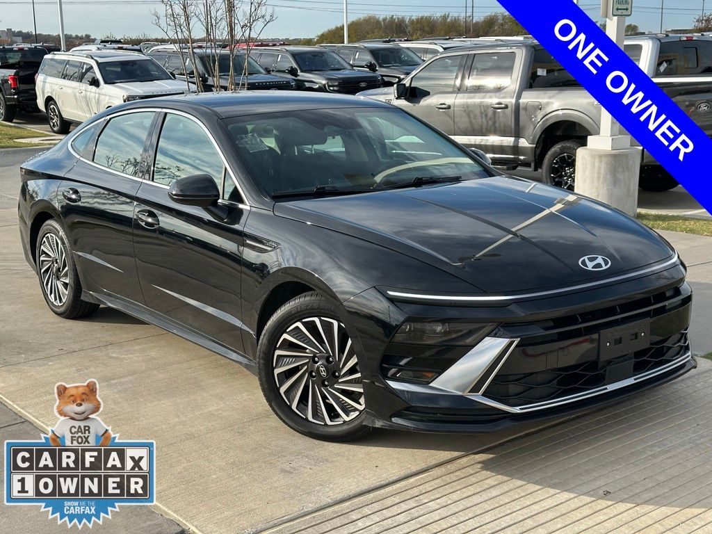 2024 Hyundai Sonata Hybrid SEL photo 2