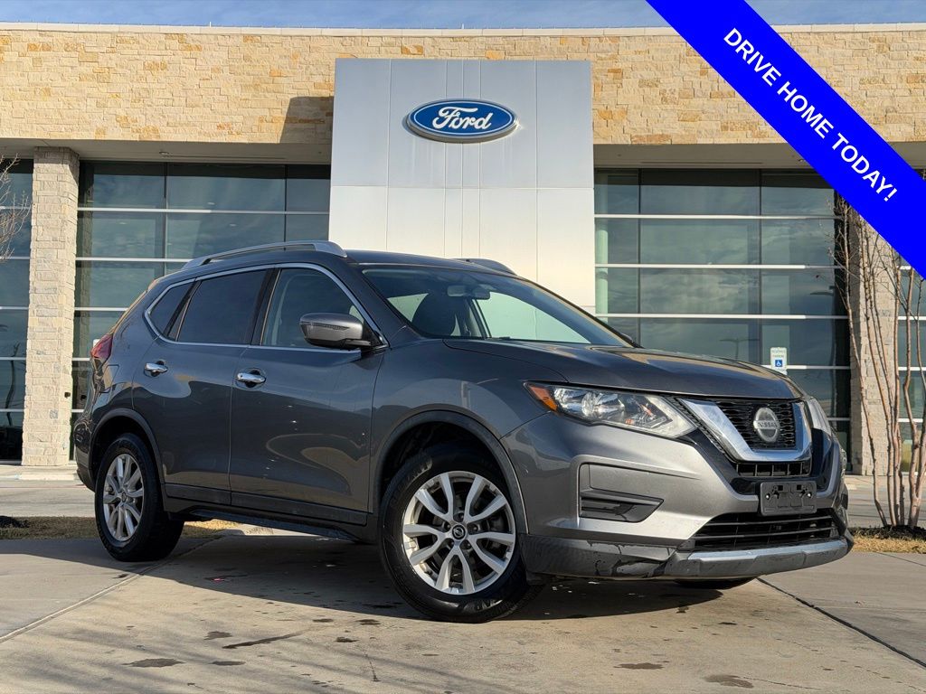 2018 Nissan Rogue SV's photo