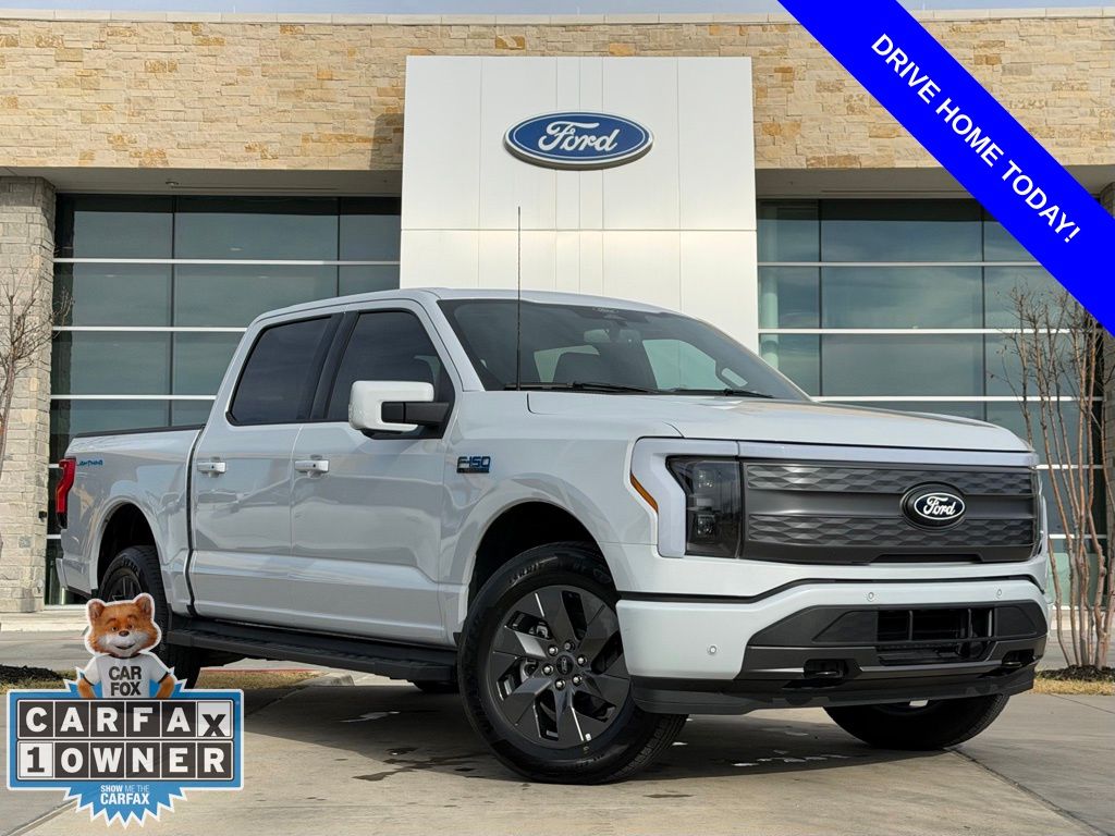 2025 Ford F-150 Lightning Lariat's photo
