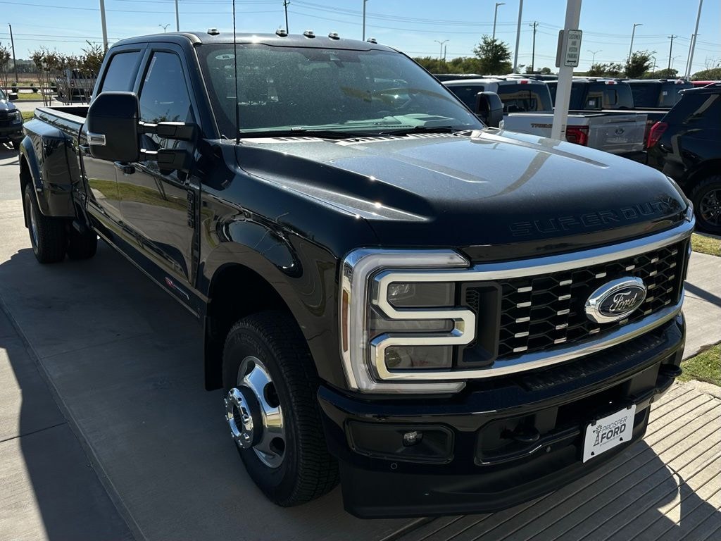 New 2026 Ford F-350 Platinum Truck Crew Cab