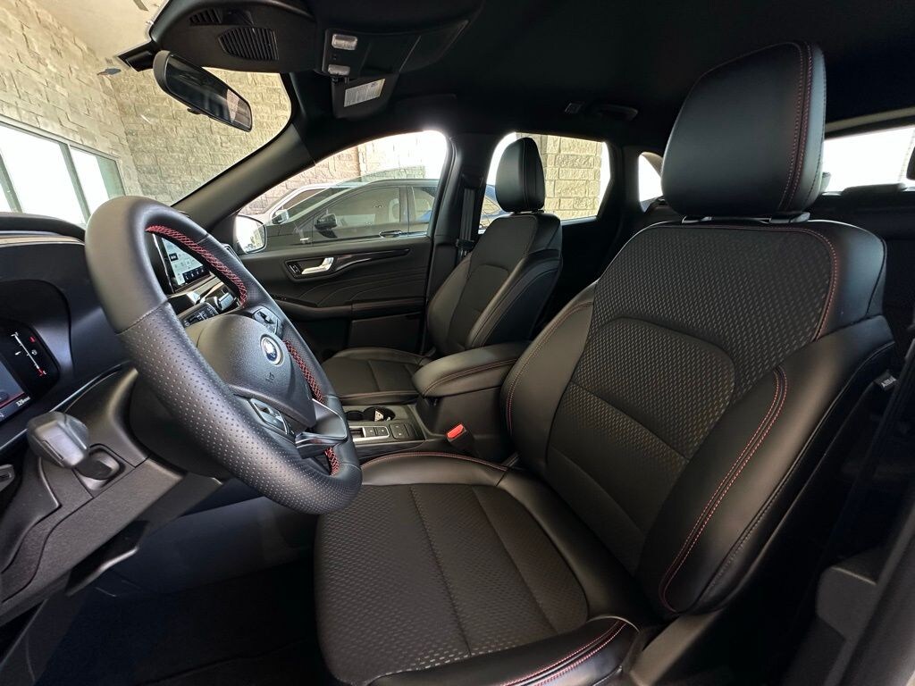 New 2025 Ford Escape ST-Line SUV