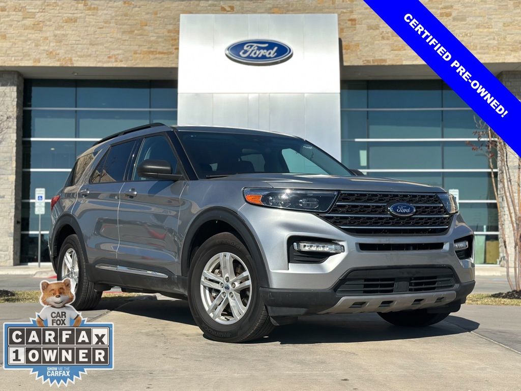 2023 Ford Explorer XLT's photo