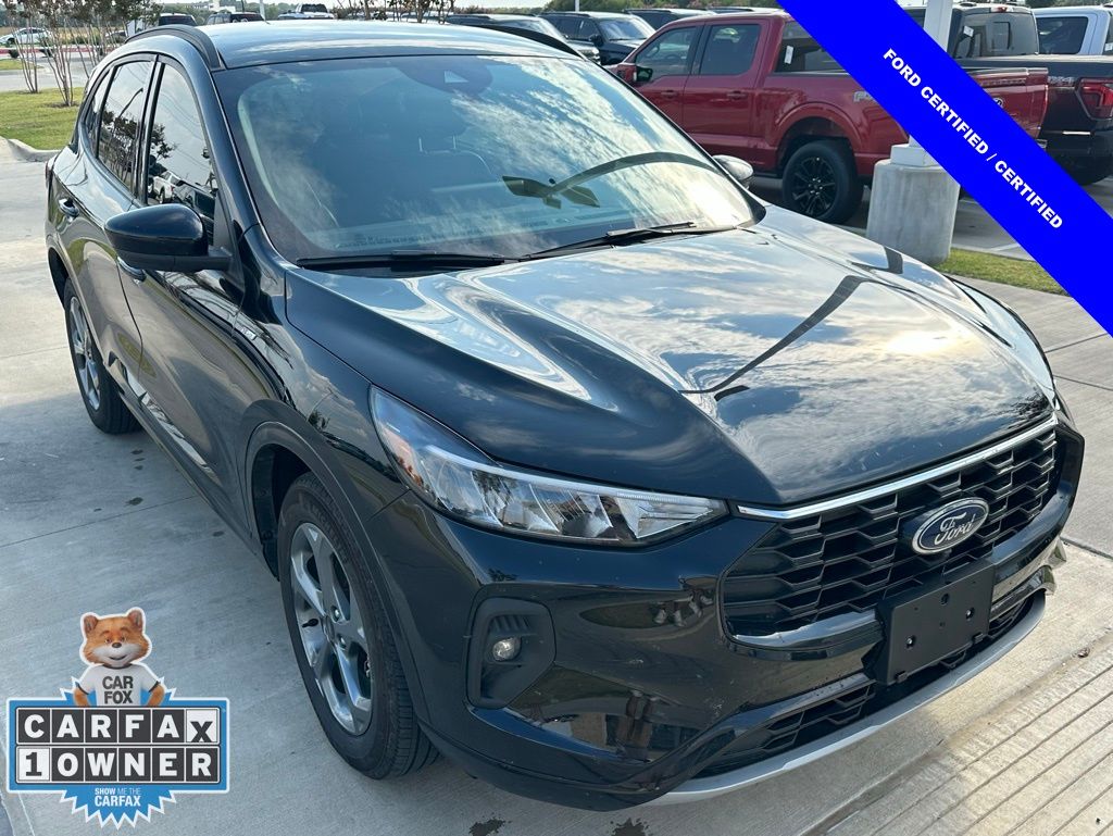 2023 Ford Escape ST-Line Select photo 3
