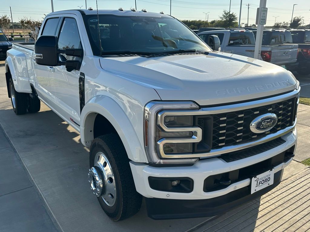 2026 Ford F-450 Platinum photo 3