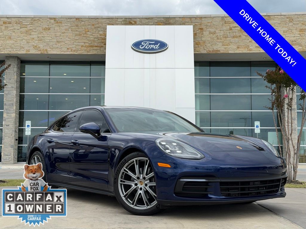 2020 Porsche Panamera's photo
