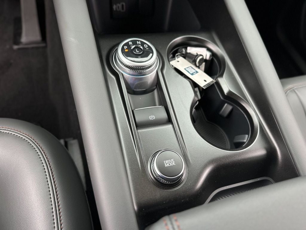 2026 Ford Explorer Active - Photo 13