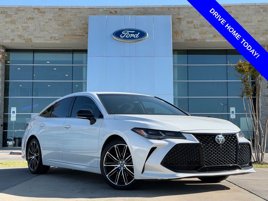 Pearl 2019 Toyota Avalon Sedan Front-Wheel Drive 8-Speed Automatic