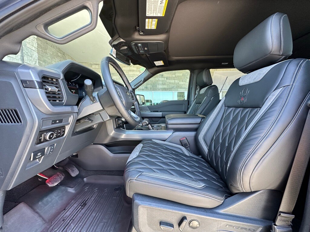 2025 Ford F-150 XLT photo 4