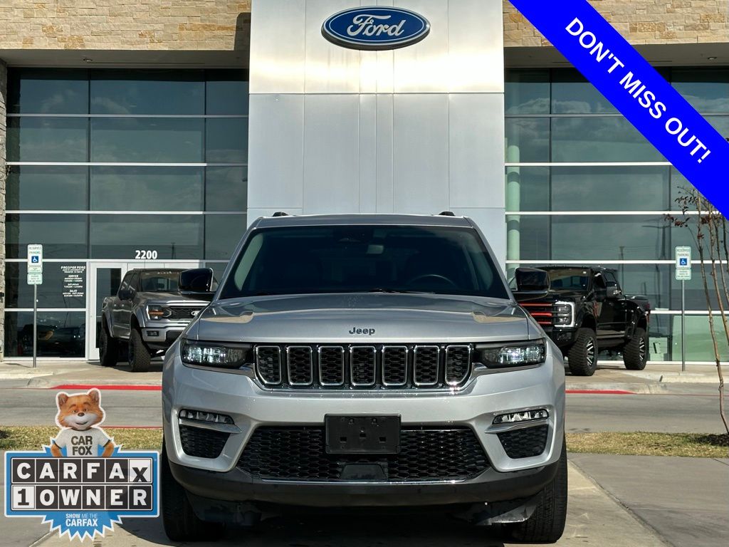 2022 Jeep Grand Cherokee Limited photo 2